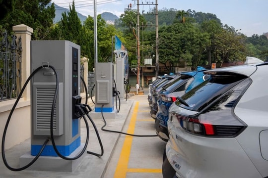 Rà soát các điều kiện, xây dựng trạm sạc xe điện tại khu chung cư