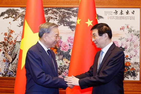 Tổng Bí thư, Chủ tịch nước Tô Lâm hội kiến Chủ tịch Chính hiệp toàn quốc Trung Quốc