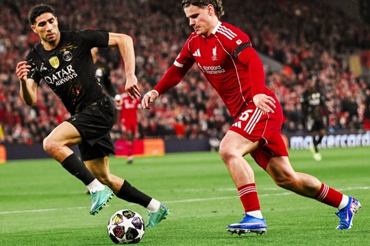 HLV Arne Slot: Liverpool trả giá vì không tận dụng cơ hội trước PSG