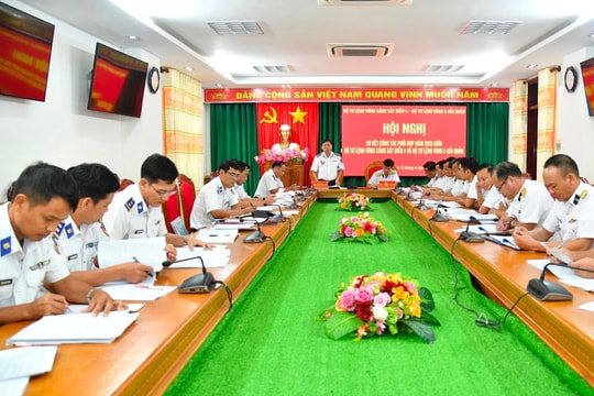 Tăng cường công tác phối hợp giữa BTL Vùng Cảnh sát biển 4 và Bộ Tư lệnh Vùng 5 Hải quân