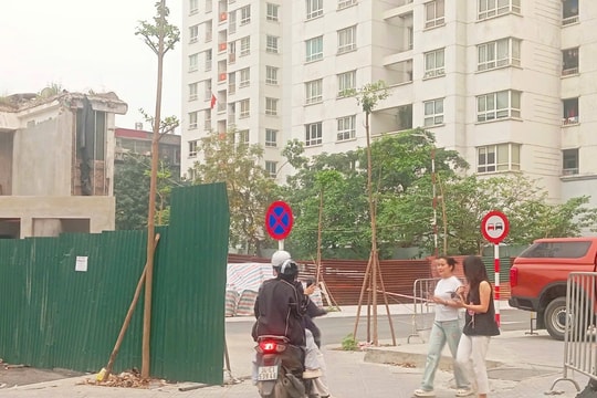 Người dân mong mỏi tuyến đường nối Minh Khai - Lạc Trung sớm được đưa vào sử dụng