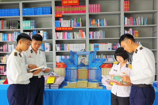 Văn hóa đọc nuôi dưỡng tinh thần chiến sĩ Hải quân