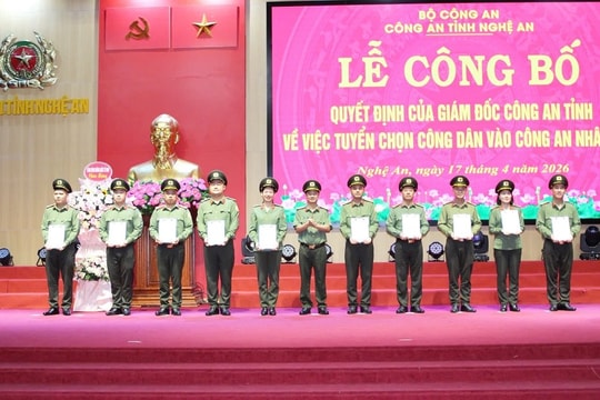 30 nhân viên an ninh hàng không được tuyển vào Công an