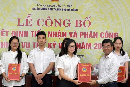 TAND TP. Đà Nẵng tiếp nhận, phân công công tác 30 Thư ký viên