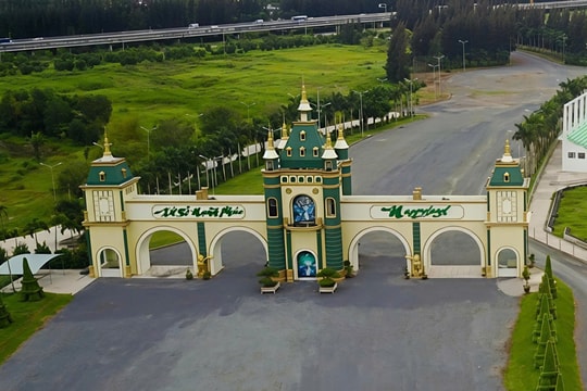 Tạm dừng giao dịch tài sản liên quan đến Tập đoàn Khang Thông