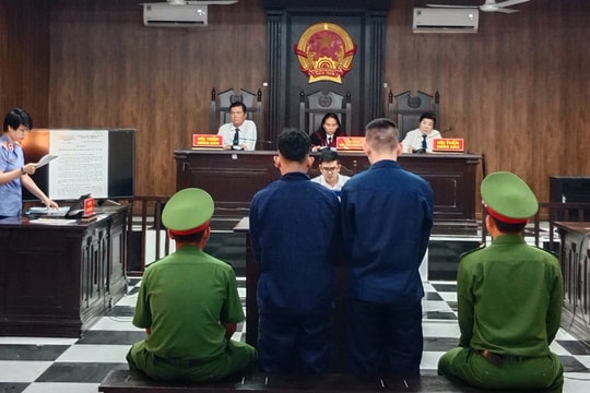 Rủ bạn bè sử dụng ma túy, hai thanh niên lĩnh 15 năm tù