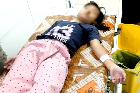Bộ Y tế vào cuộc vụ hàng chục người nghi ngộ độc thực phẩm