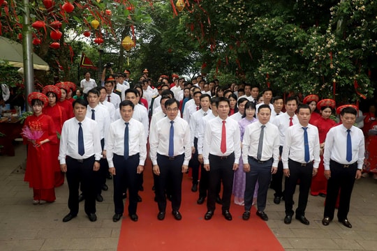 Phú Thọ: Cụm 7 xã thành kính dâng hương, báo công trước Quốc Tổ