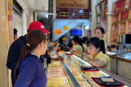Giá vàng hôm nay (20/4): Đồng loạt điều chỉnh giảm
