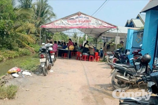 Không có người trông coi, một cháu bé đuối nước thương tâm