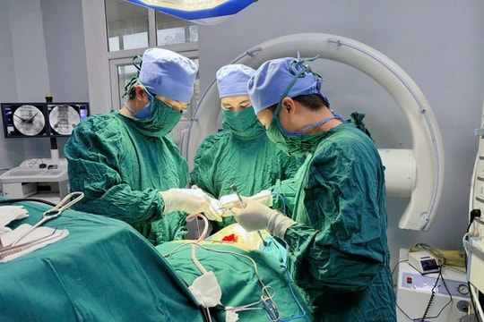 Bệnh viện Chấn thương Chỉnh hình Nghệ An phẫu thuật thành công ca gãy cột sống cổ phức tạp