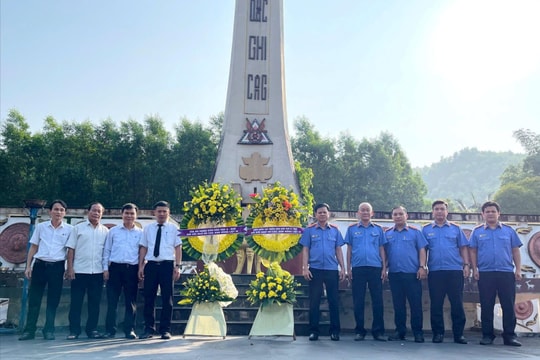 TAND khu vực 3 – Huế dâng hương tưởng niệm các anh hùng liệt sỹ