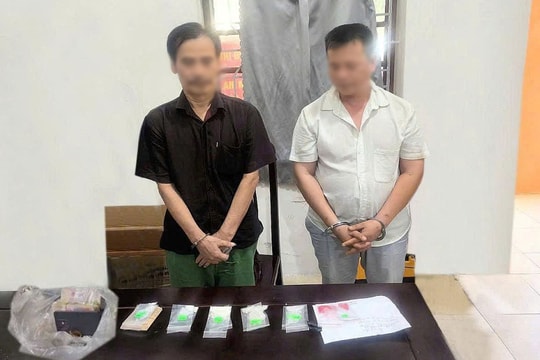 Khởi tố 2 đối tượng mua bán trái phép chất ma túy