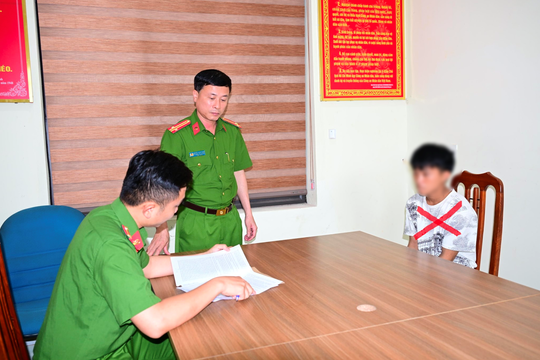 Phát hiện đối tượng có quyết định truy tìm của cơ quan điều tra khi rà soát cư trú