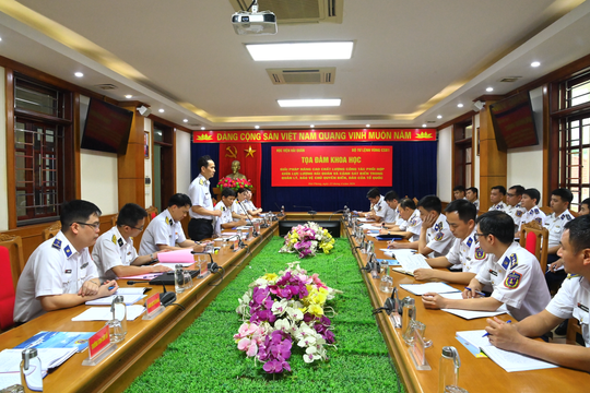 Học viện Hải quân phối hợp với Bộ Tư lệnh Vùng Cảnh sát biển 1 tổ chức tọa đàm khoa học