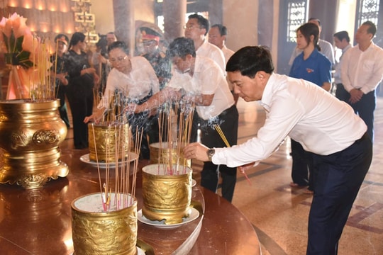 Về nguồn “Tri ân thành đồng Tổ quốc”: Khắc ghi công lao, tiếp nối trách nhiệm