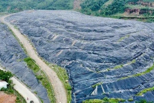 Đà Nẵng tiếp nhận lại bùn thải tại Khánh Sơn từ ngày 24/4