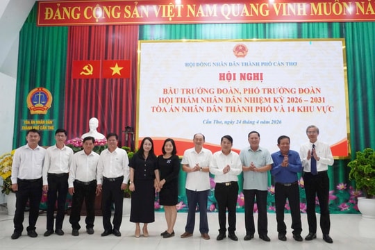 Ra mắt Trưởng đoàn và Phó trưởng đoàn Hội thẩm nhân dân TAND hai cấp TP Cần Thơ