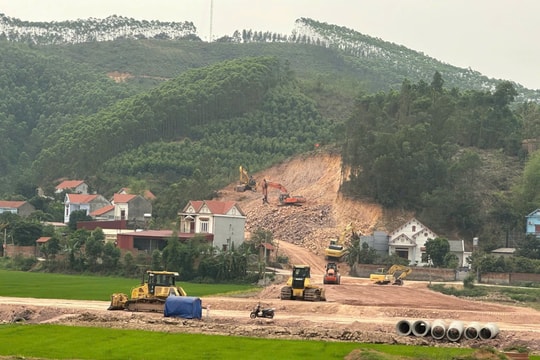 Cẩm Lý, Bắc Ninh: Đất trồng lúa bị san lấp làm đường, người dân đề nghị làm rõ