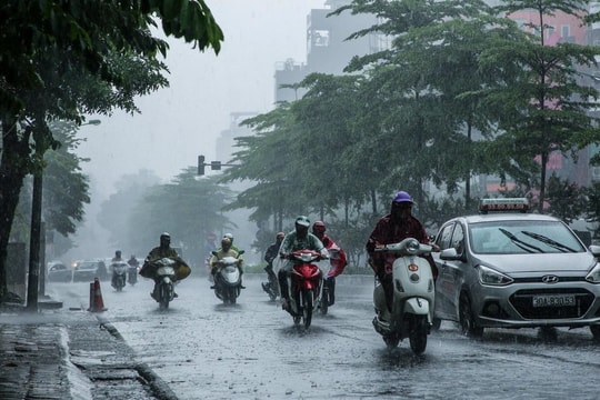 Thời tiết ngày 27/4: Miền Bắc mưa dông diện rộng, trời chuyển mát