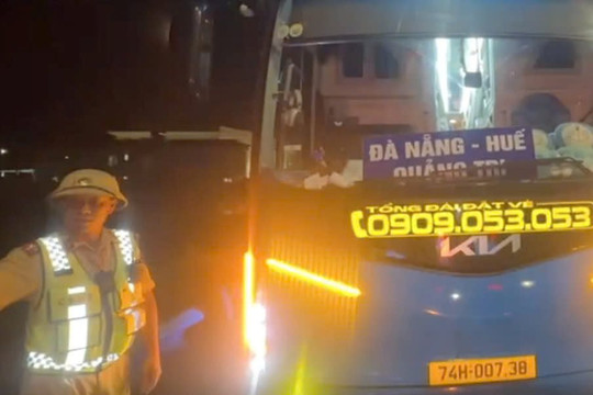 Xe 24 chỗ nhưng chở 40 người, tài xế và chủ xe bị phạt 120 triệu đồng