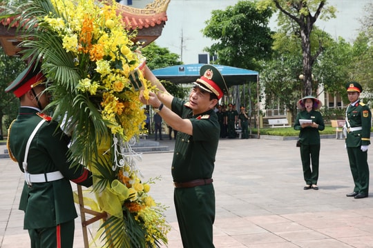 Phó Thủ tướng Phan Văn Giang dâng hương tưởng niệm 60 liệt sĩ Đại đội 915