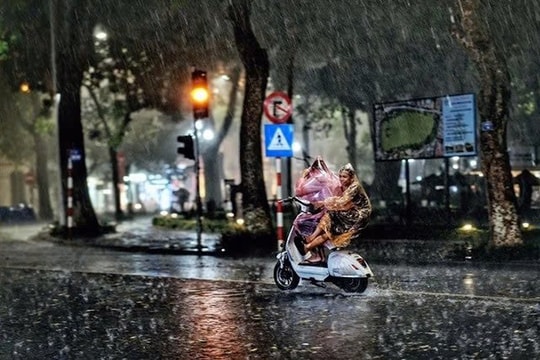 Thời tiết ngày 29/4: Miền Bắc mưa lớn diện rộng ngay trước kỳ nghỉ lễ