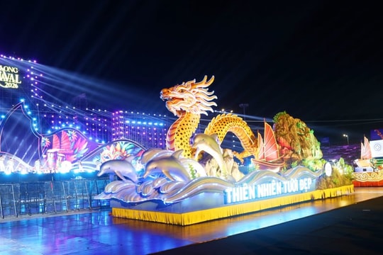 Rực rỡ sắc màu đêm tổng duyệt Carnaval Hạ Long 2026 bên bờ di sản