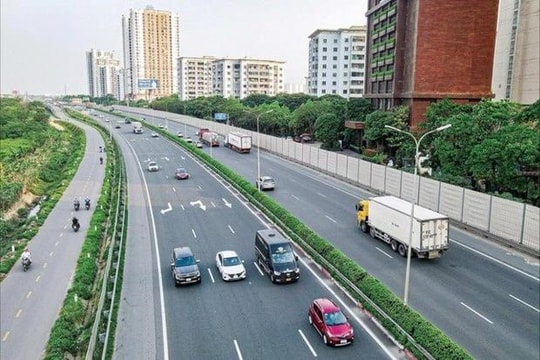 Phát hiện hơn 400 trường hợp vi phạm ATGT trên cao tốc trong một ngày