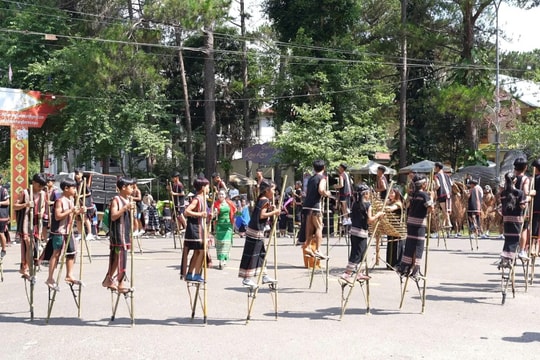 Măng Đen lan tỏa sắc màu văn hóa du lịch dịp lễ
