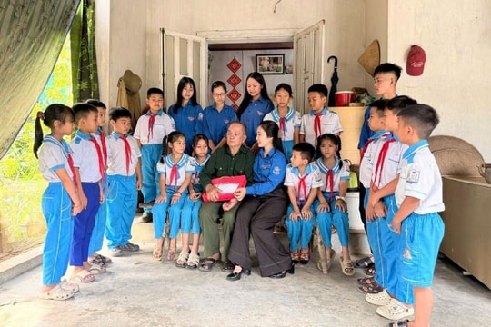 Giữ lửa niềm tin từ câu chuyện của người cựu tù Phú Quốc