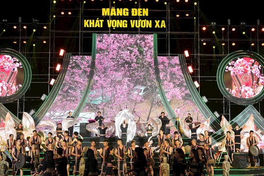 Mãn nhãn với màn pháo hoa, trình diễn nghệ thuật đặc sắc tại Măng Đen