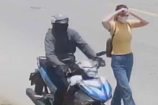 Truy tìm đôi nam nữ dàn cảnh cướp tiệm vàng trong ngày nghỉ lễ