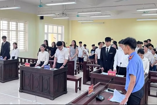 Sinh viên Hồng Đức rèn luyện kỹ năng từ các phiên tòa giả định