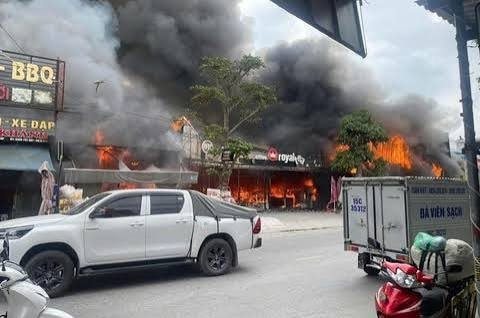 Kịp thời khống chế vụ cháy ở Đình Ngọ