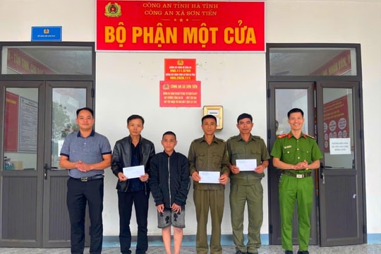 Thưởng "nóng" các cá nhân tiêu biểu trong hỗ trợ điều tra vụ án hình sự