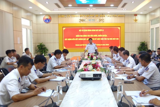 Vùng Cảnh sát biển 3 kiểm tra toàn diện các tàu đang sửa chữa tại nhà máy