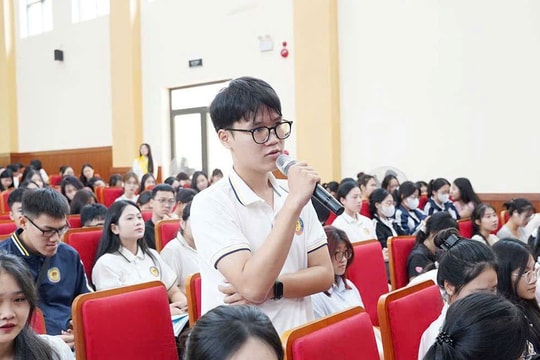 Sinh viên tìm chỗ đứng trong kỷ nguyên AI
