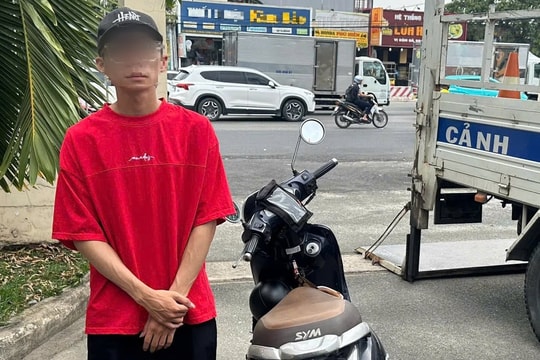 Tịch thu phương tiện của nam thanh niên lạng lách, đánh võng trên đường