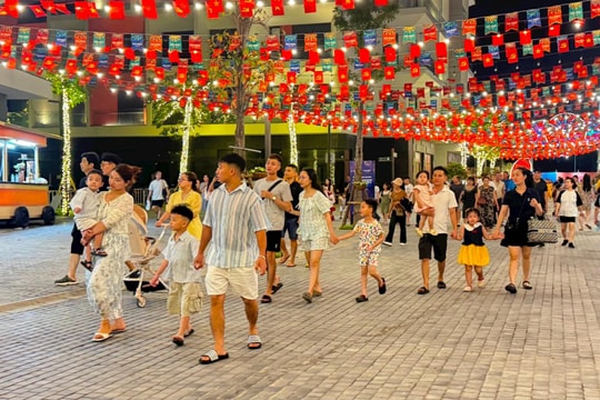 Quảng Ninh đón gần 8,2 triệu lượt khách trong 4 tháng đầu năm