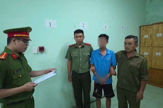 Tạm giữ đối tượng bạo hành con riêng của “vợ hờ”
