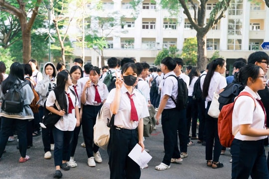 Hơn 3.500 học sinh Huế thử nghiệm thi tốt nghiệp THPT trên máy tính