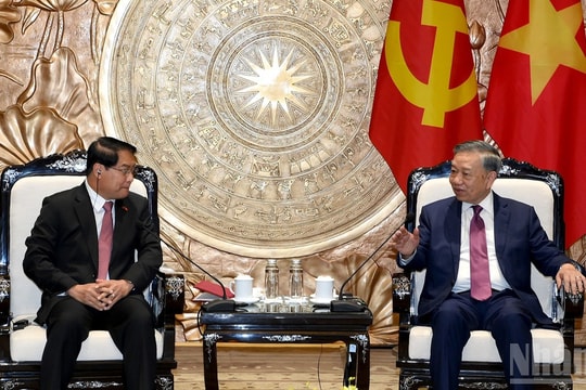 Tổng Bí thư, Chủ tịch nước Tô Lâm tiếp Bí thư Thành ủy, Chủ tịch Hội đồng nhân dân Thủ đô Viêng Chăn (Lào)