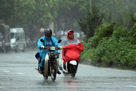 Thời tiết ngày 13/5: Cảnh báo mưa dông dữ dội ở miền Bắc, Nam Bộ nắng nóng đỉnh điểm