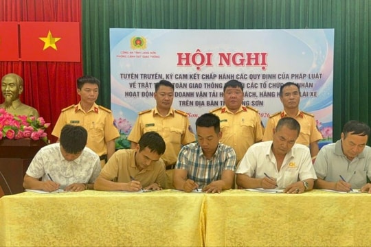 Tuyên truyền và ký cam kết về trật tự, an toàn giao thông