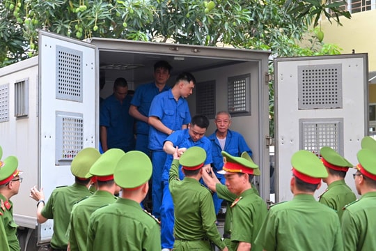 Làm rõ vai trò các bị cáo trong vụ án ma túy khiến cán bộ Công an hy sinh