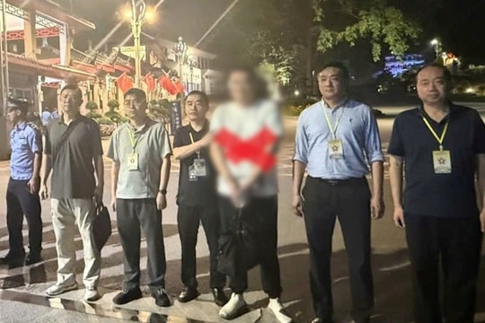 Bắt giữ, bàn giao đối tượng truy nã người nước ngoài