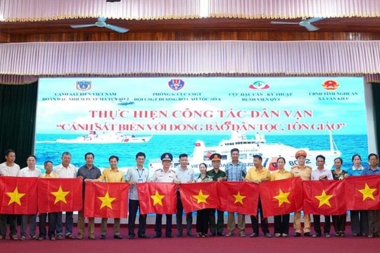 Cảnh sát biển với đồng bào dân tộc, tôn giáo tại Nghệ An