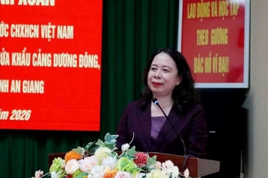 Phó Chủ tịch nước Võ Thị Ánh Xuân thăm, động viên cán bộ, chiến sĩ Biên phòng Cửa khẩu cảng Dương Đông