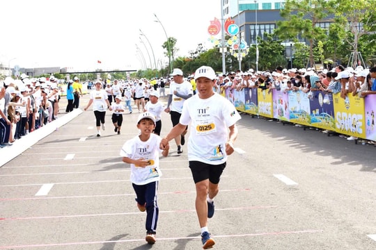 Sôi nổi Giải chạy học sinh S-Race ở Cà Mau